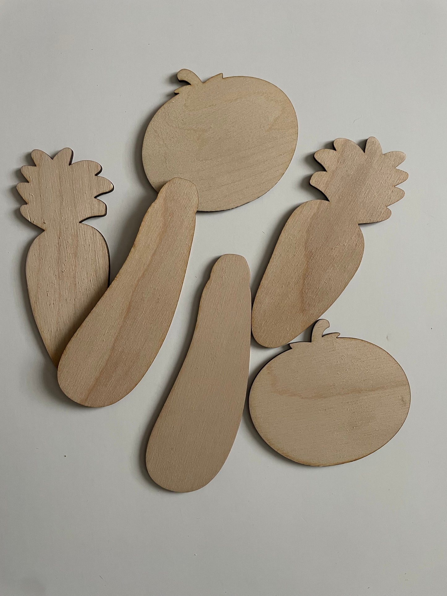 Lot de légumes en bois à décorer