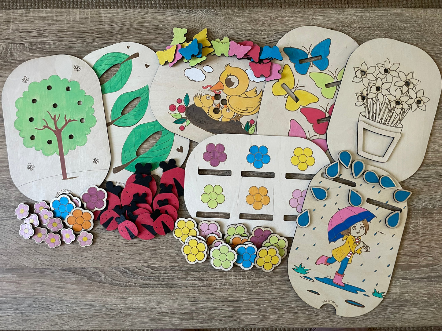 Lot de 7 inserts du thème printemps