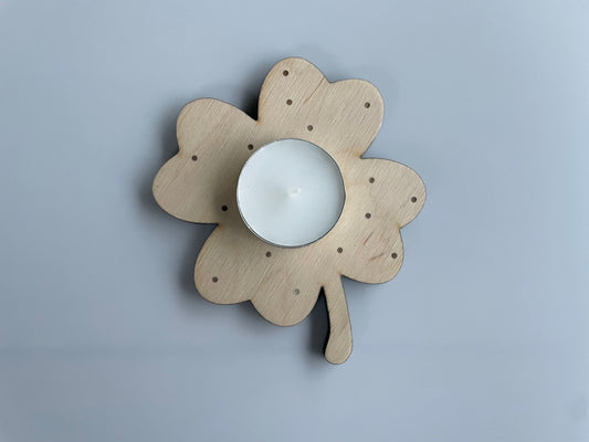 Lot de 6 bougeoirs en bois trèfles