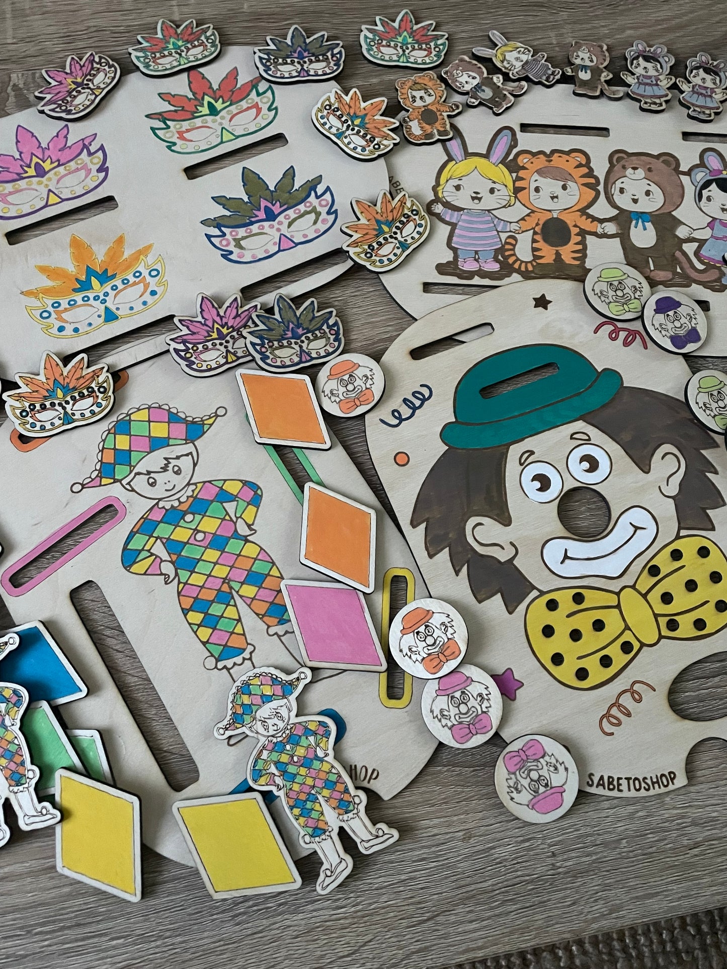 Lot de 4 inserts thème carnaval