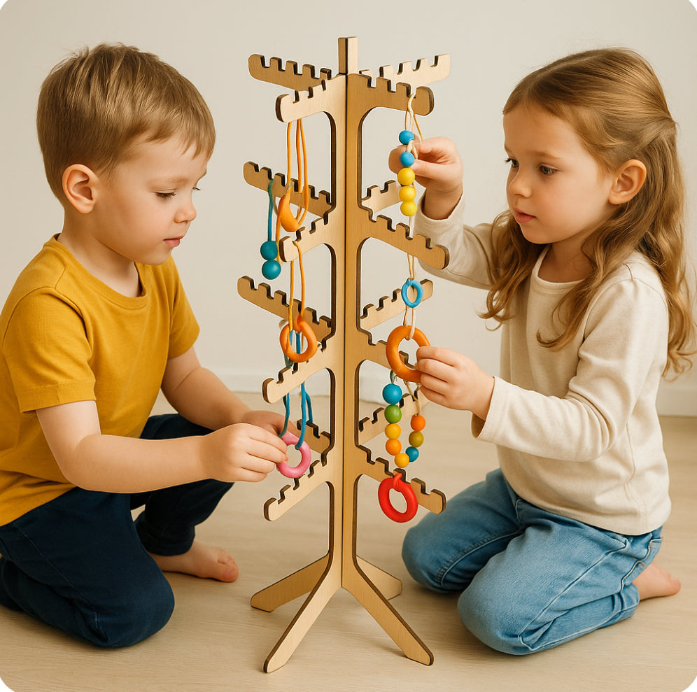 🌿 Arbre en bois polyvalent – Présentoir & Support de motricité fin